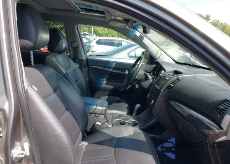 2012 Kia Sorento Sx V6 z USA, uszkodzony, nr VIN 5XYKWDA24CG192990